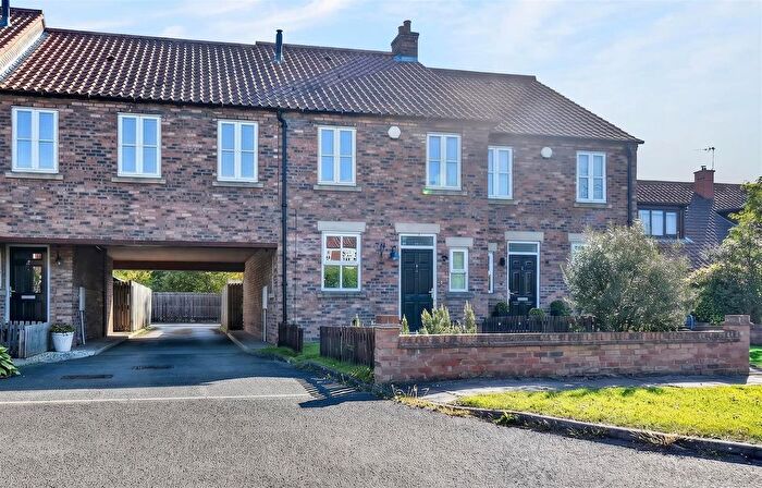 4 Bedroom Detached House For Sale In Jacobs Court, Sutton-On-The-Forest, York, YO61