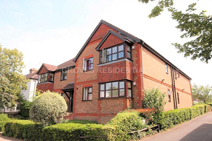 1 Bedroom Flat To Rent In Dukes Avenue, New Malden, KT3