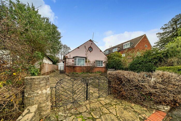 3 Bedroom Bungalow For Sale In Avenue South, Surbiton, KT5