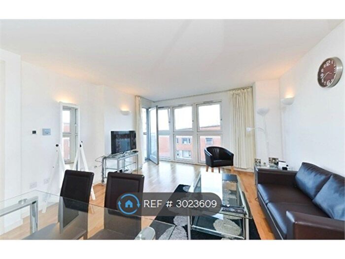 2 Bedroom Flat To Rent In New Providence Wharf, London, E14