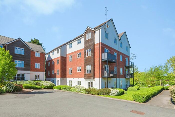 2 Bedroom Flat For Sale In The Laurels, Fazeley, Tamworth, B78
