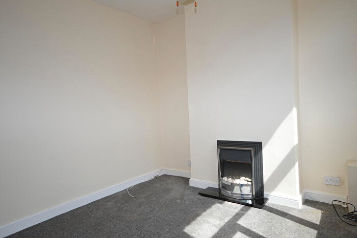 2 Bedroom House To Rent In Duke Street, Kettering, NN16
