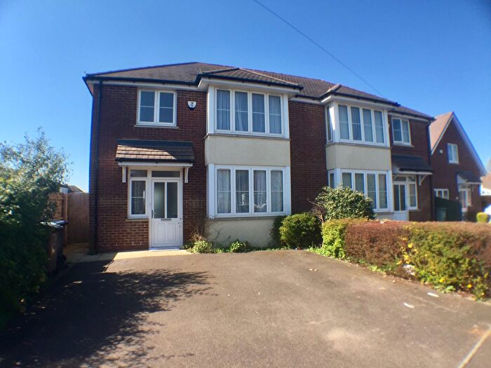 3 Bedroom Semi Detached House To Rent In Grasmere Road, Luton, LU3