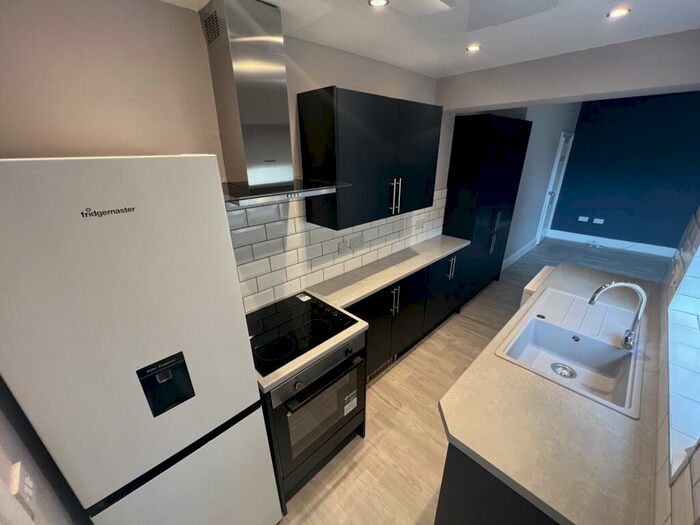 1 Bedroom Flat To Rent In Bowsden Terrace, Newcastle Upon Tyne, Tyne And Wear, NE3