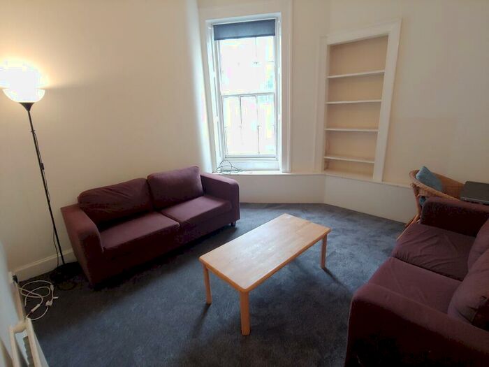 4 Bedroom Flat To Rent In Grindlay Street, Tollcross, Edinburgh, EH3