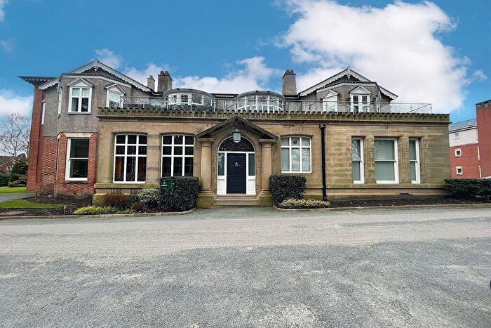 2 Bedroom Apartment To Rent In Bronington Close, Northenden, M22