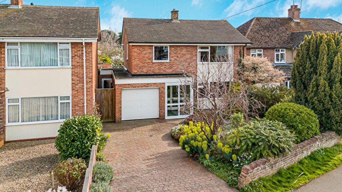 4 Bedroom Detached House For Sale In South Avenue, Abingdon, OX14