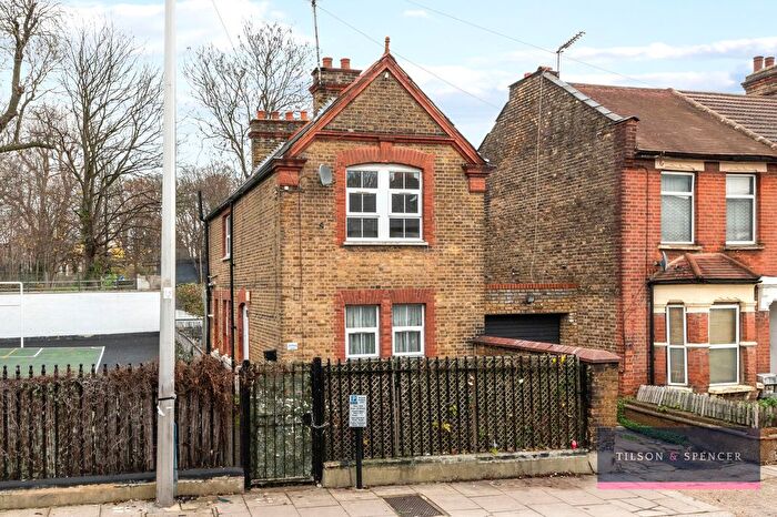 2 Bedroom Link Detached House For Sale In School House, Sperling Road, Tottenham, N17