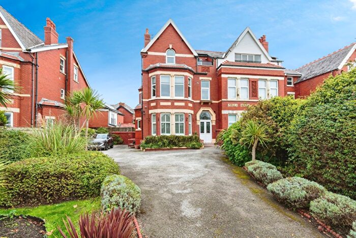1 Bedroom Flat For Sale In Clifton Drive South, Lytham St. Annes, Lancashire, FY8