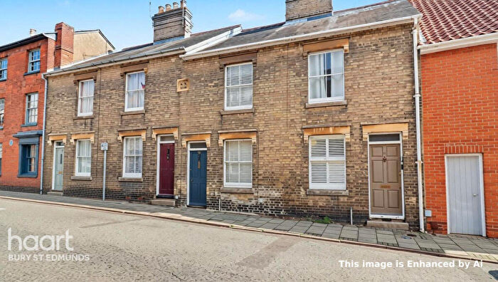 2 Bedroom Terraced House For Sale In Southgate Street, Bury St Edmunds, IP33
