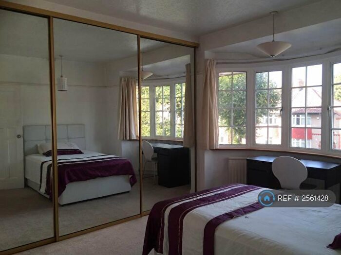 4 Bedroom Semi-Detached House To Rent In Wricklemarsh Road, London, SE3