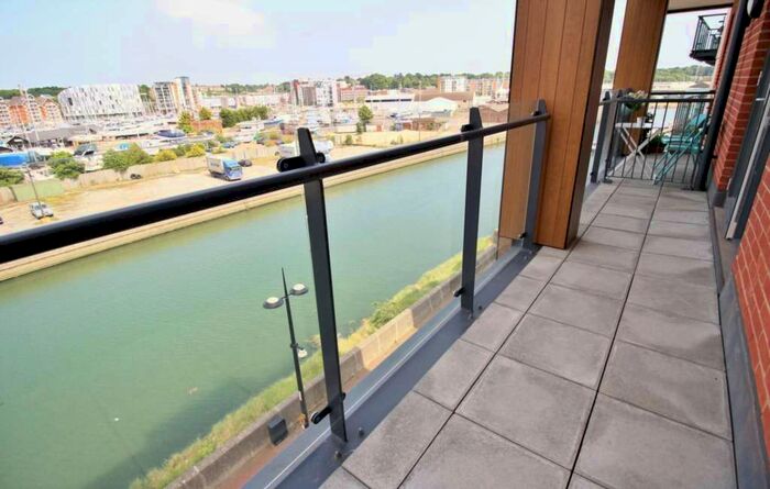 2 Bedroom Flat To Rent In Zephyr Court, Stoke Quay IP2