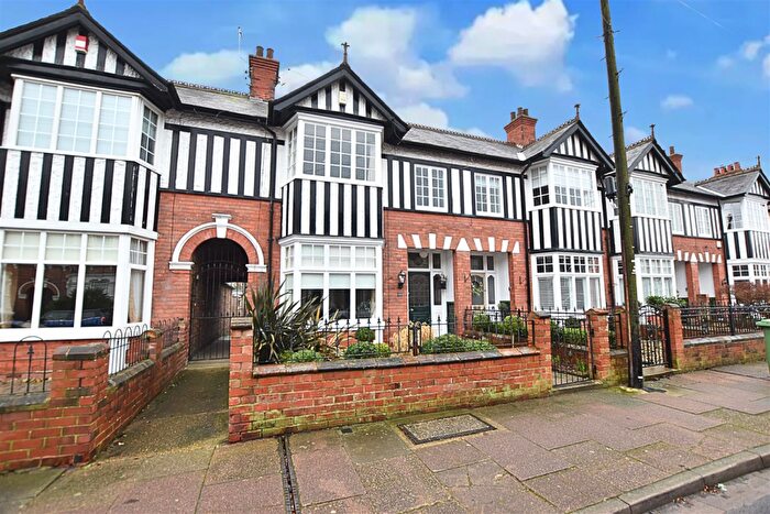 3 Bedroom Terraced House For Sale In Bradford Avenue, Cleethorpes, DN35