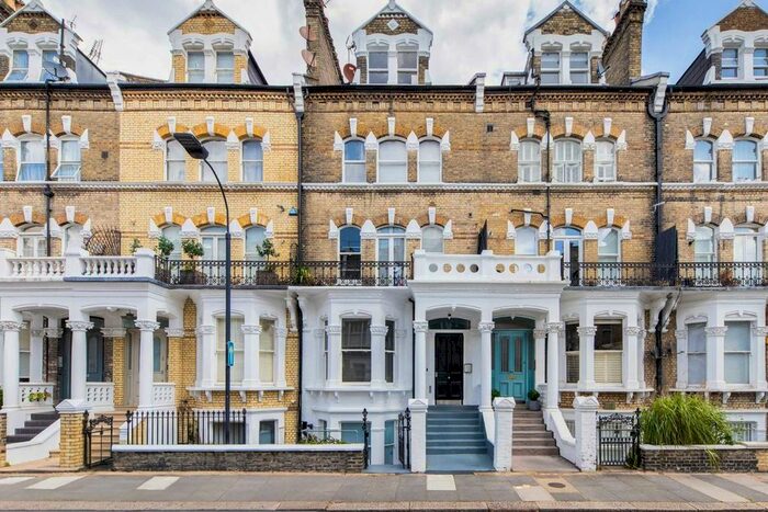 Studio To Rent In Gunterstone Road, London, W14