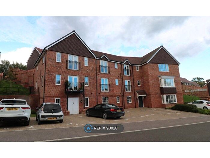 1 Bedroom Flat To Rent In Hurstfield Crescent, Haywards Heath, RH17