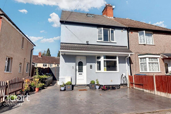 3 Bedroom Semi-Detached House For Sale In Common Way, Coventry, CV2