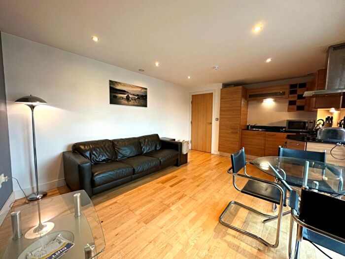 1 Bedroom Flat To Rent In Mackenzie House, Leeds, Uk, LS10