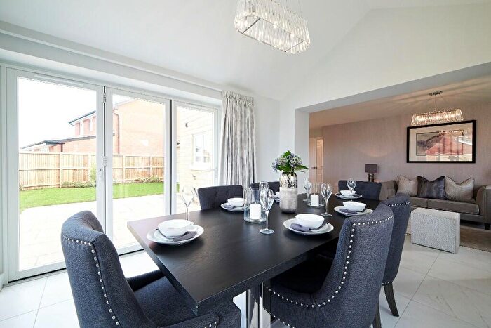 4 Bedroom Detached House For Sale In Teasel Green Off Weeland Road Eggborough, DN14