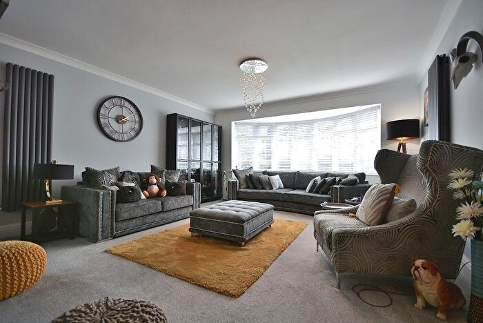 4 Bedroom Detached House For Sale In Station Road, Sutton-In-Ashfield, NG17