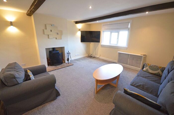 2 Bedroom Flat To Rent In King Street, Whalley, BB7