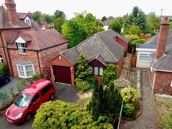 3 Bedroom Bungalow For Sale In Linden Avenue, Kidderminster, Worcestershire, DY10