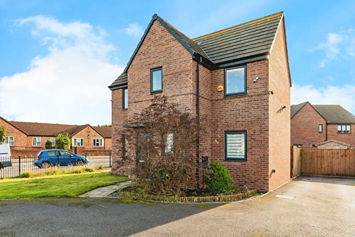 3 Bedroom Detached House For Sale In Newland Gardens, Rotherham, S63