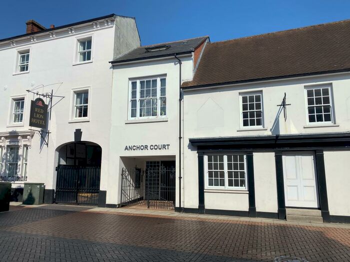 Apartment To Rent In Anchor Court -, RG21