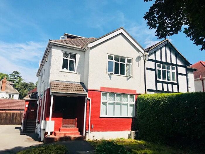 3 Bedroom Property To Rent In Archers Road, Southampton, SO15