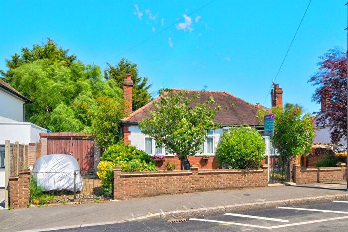 3 Bedroom Bungalow For Sale In Seddon Road, Morden, SM4