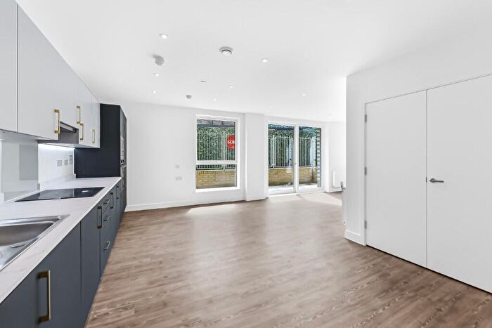 2 Bedroom Apartment For Sale In Dukes Road, London, E17