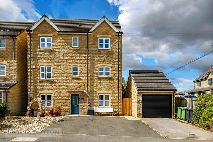 5 Bedroom Detached House For Sale In Pye Road, Lindley, Huddersfield, West Yorkshire, HD3