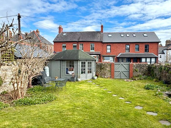 7 Bedroom Semi-detached House For Sale In Westbourne Road, Penarth, CF64
