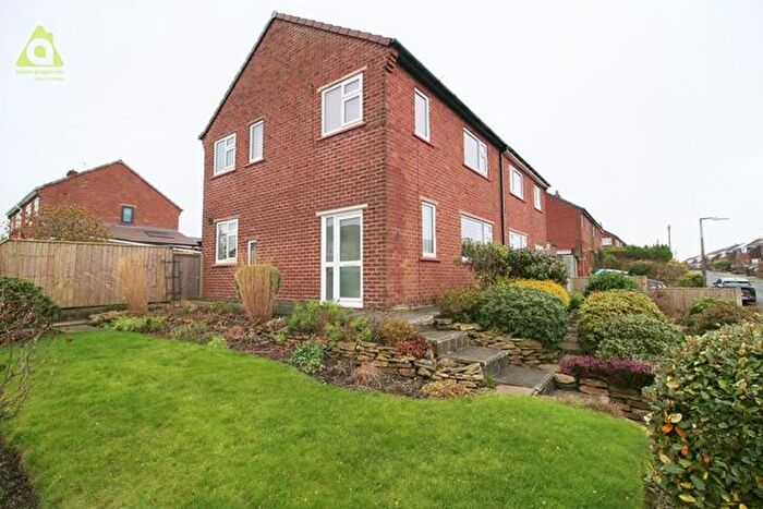 3 Bedroom Semi Detached House For Sale In Nightingale Road, Blackrod, BL6