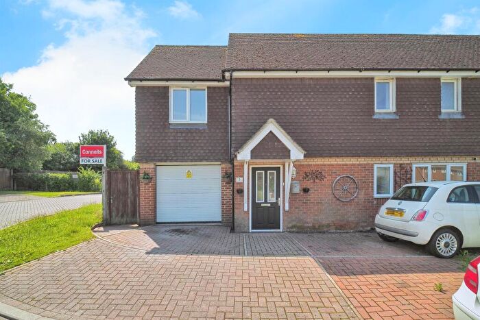 3 Bedroom Semi-Detached House For Sale In Hunter Close, Kings Somborne, Stockbridge, SO20