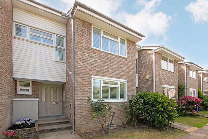 3 Bedroom Property To Rent In Middlefielde, West Ealing, W13