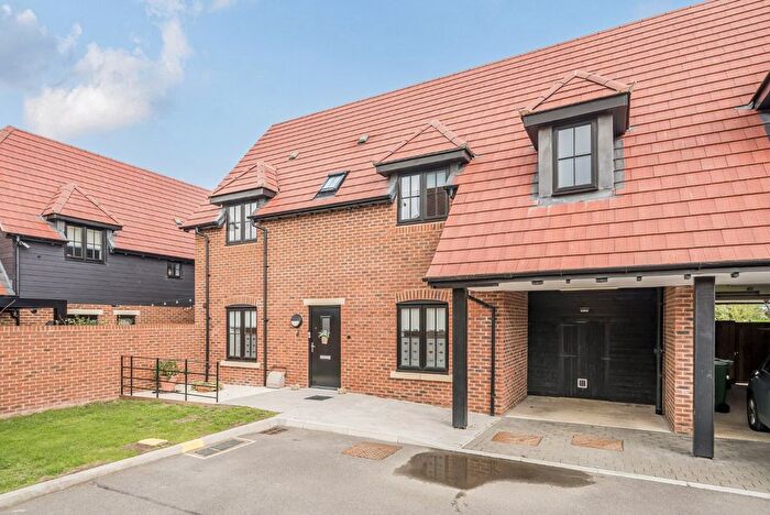 4 Bedroom End Terrace House For Sale In Meadow Court, East Challow, Wantage, Oxfordshire, OX12
