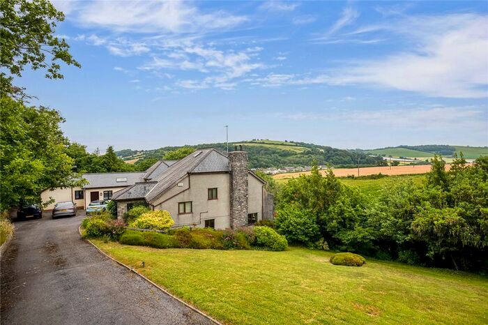 6 Bedroom Detached House For Sale In Wallaford Road, Buckfastleigh, Devon, TQ11