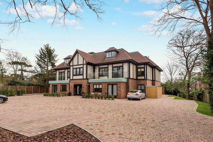 2 Bedroom Flat To Rent In Bickley Park Road, Bickley, Bromley, BR1