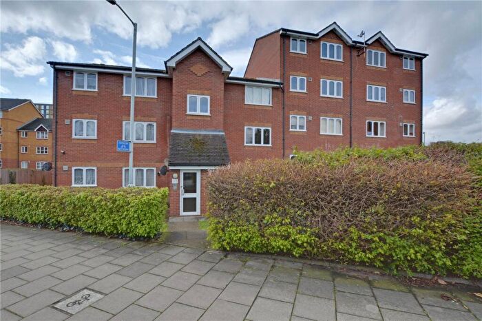 1 Bedroom Apartment To Rent In Armoury Road, London, SE8