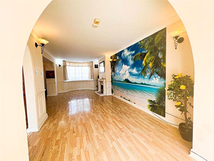 4 Bedroom Terraced House To Rent In Alpha Road, London, E4