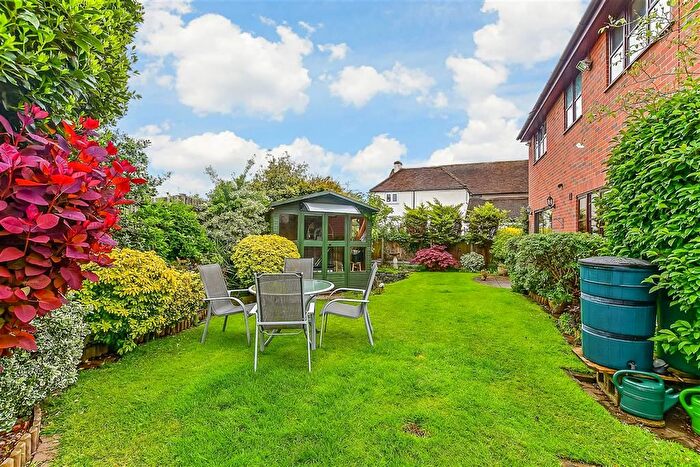4 Bedroom Detached House For Sale In Manor Close, Deal, Kent, CT14