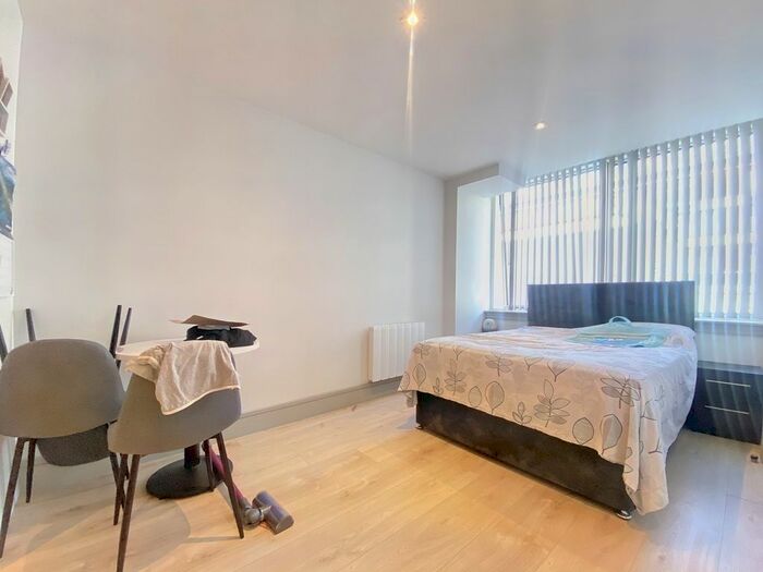 Studio To Rent In Mercantile House, Uxbridge, Greater London, UB8