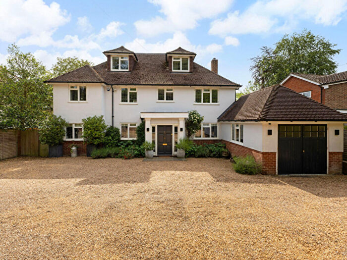 6 Bedroom Detached House For Sale In Henley Road, Marlow, SL7