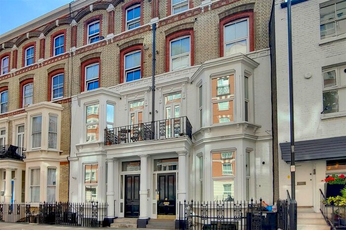 1 Bedroom Flat To Rent In Wrights Lane, High Street Kensington, W8