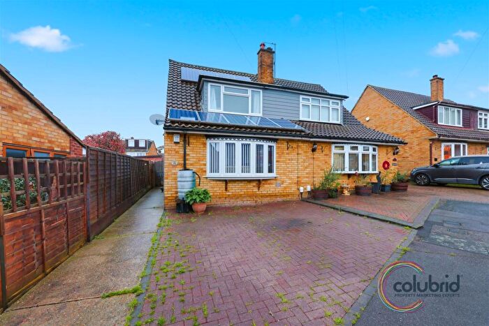 3 Bedroom Semi Detached House For Sale In Markhams, Stanford-le-Hope, SS17