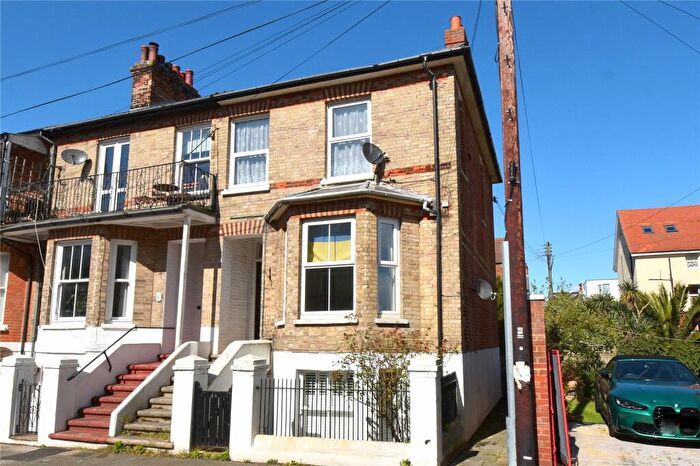 2 Bedroom Apartment For Sale In Russell Road, Felixstowe, Suffolk, IP11