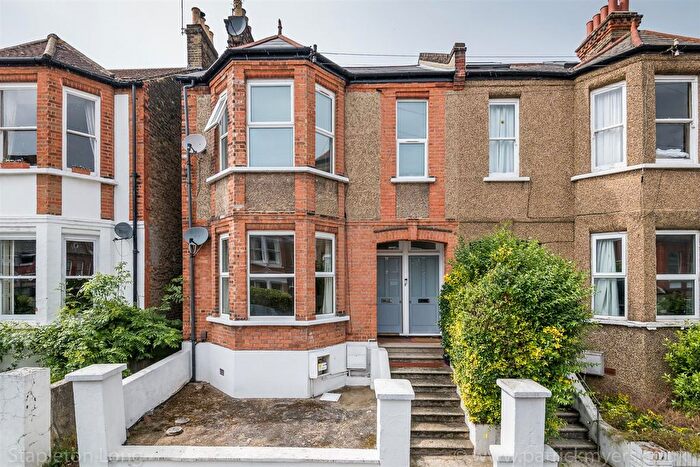 3 Bedroom Maisonette To Rent In Casewick Road, London, SE27