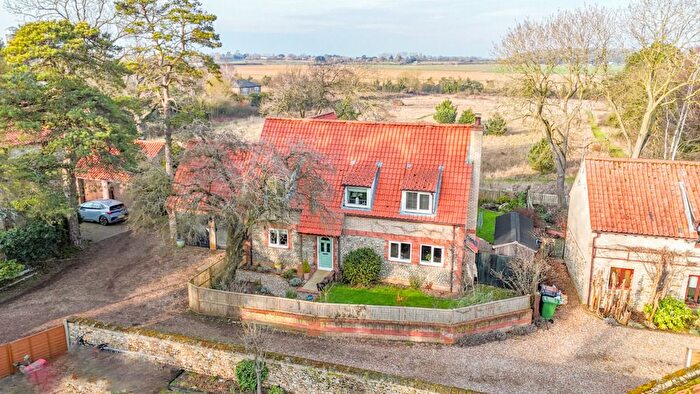 4 Bedroom Detached House For Sale In Furlong Road, Stoke Ferry, King's Lynn, PE33