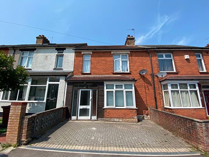 3 Bedroom Terraced House To Rent In Starmill Lane, Chatham, ME5