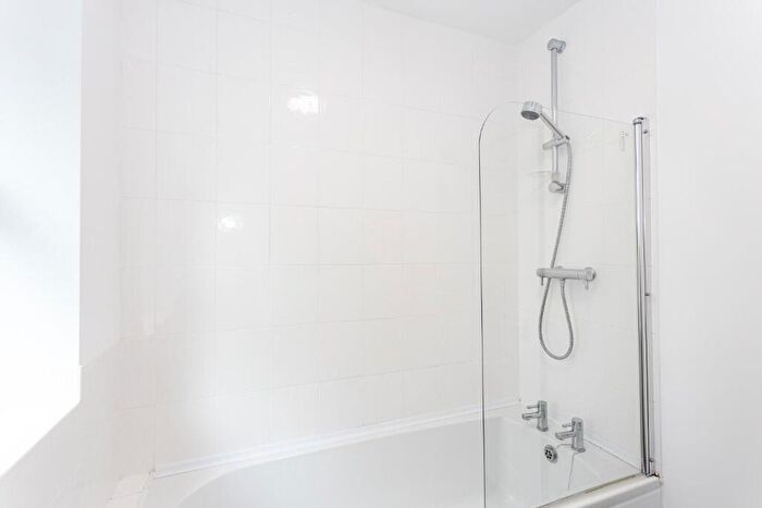 1 Bedroom Serviced Apartments To Rent In Peel Green Road, Manchester, Greater Manchester, M30